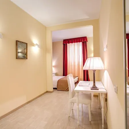 Floor Navona Πανσιόν 4*