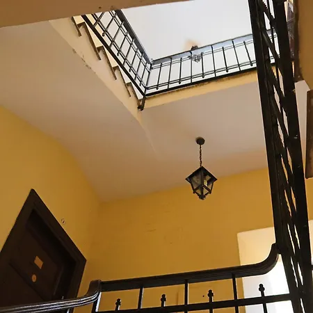 Floor Navona Πανσιόν 4*
