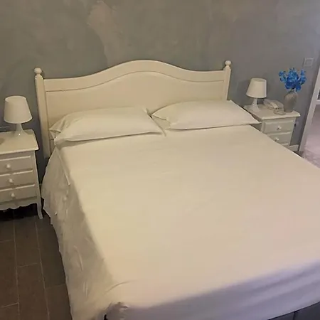 Pensionat Floor Navona 4*