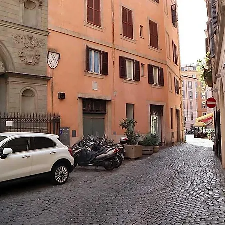 Floor Navona