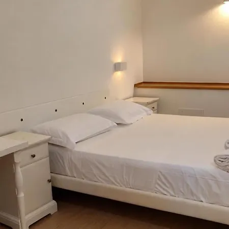 Pensionat Floor Navona 4*
